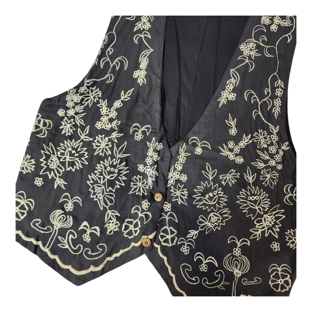 Vintage‎ Agapo Black Embroidered Floral Sun Boho Vest Scalloped Medium India
